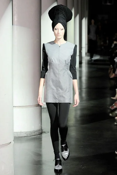Look 14